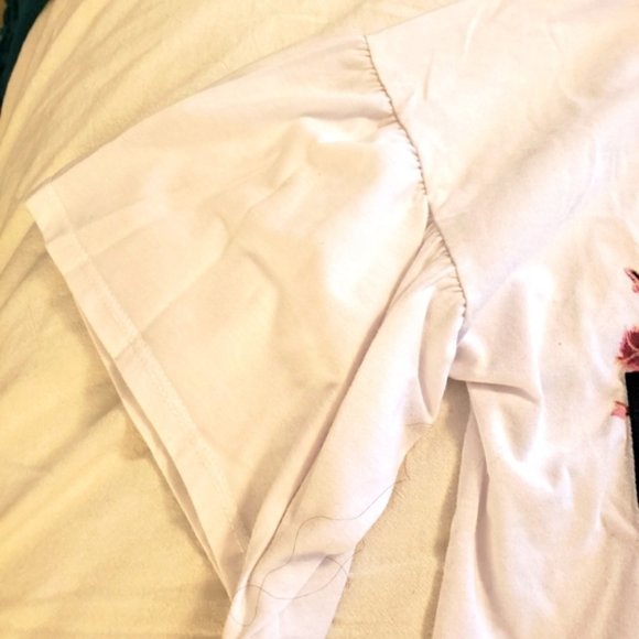 floral design embroidered crewneck short ruffled sleeve top sz 2 - Picture 4 of 6